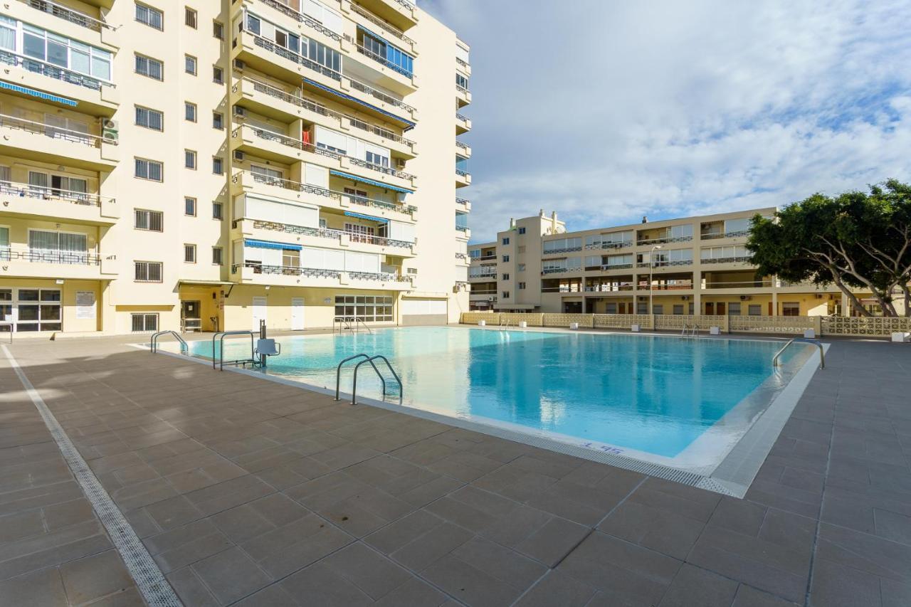 Malagasuite Carihuela Seaviews Торремолинос Экстерьер фото