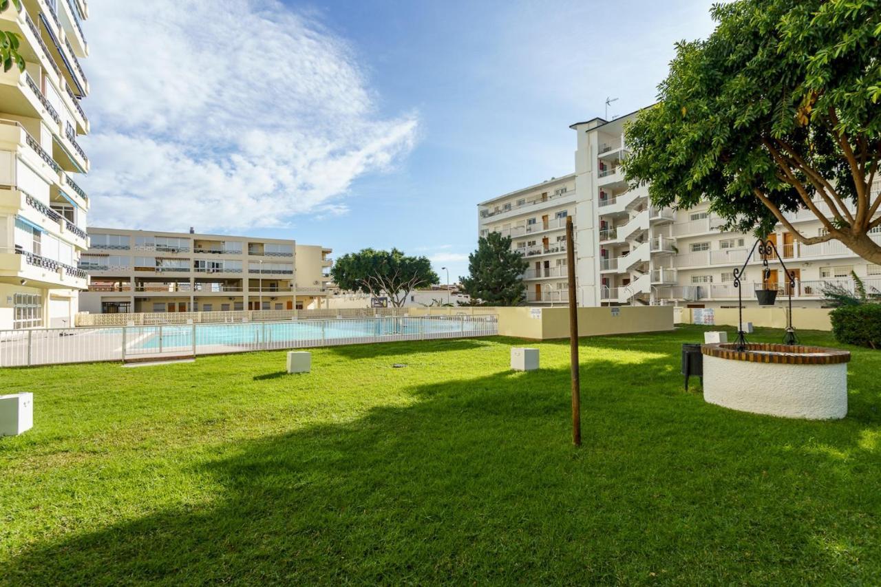 Malagasuite Carihuela Seaviews Торремолинос Экстерьер фото