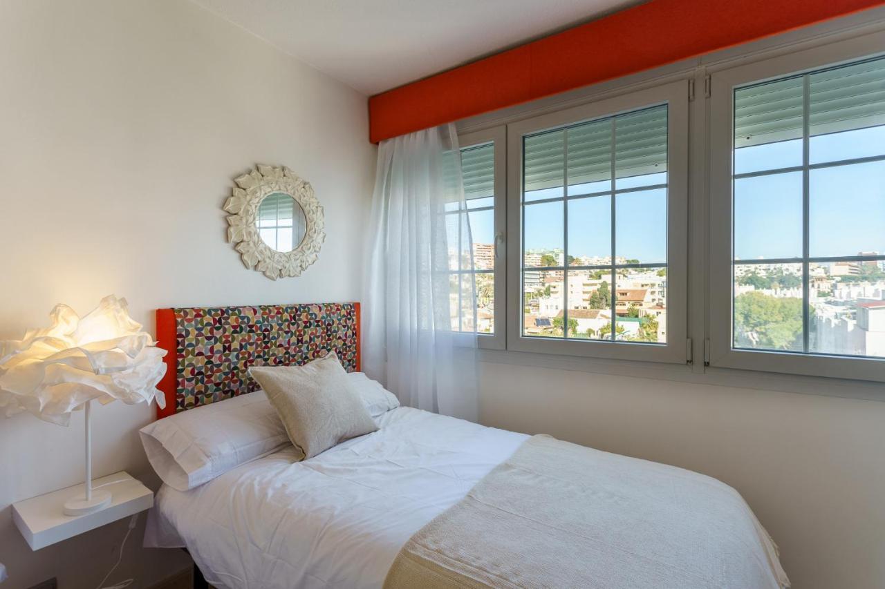 Malagasuite Carihuela Seaviews Торремолинос Экстерьер фото