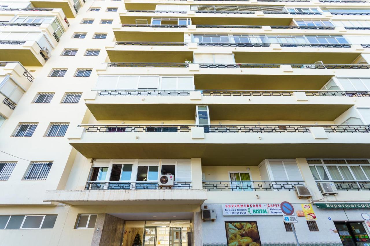 Malagasuite Carihuela Seaviews Торремолинос Экстерьер фото