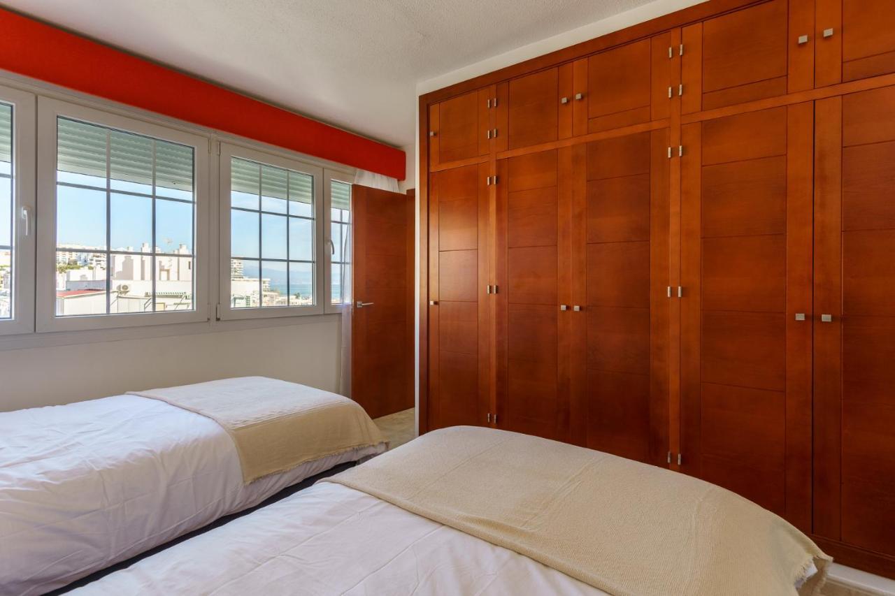 Malagasuite Carihuela Seaviews Торремолинос Экстерьер фото